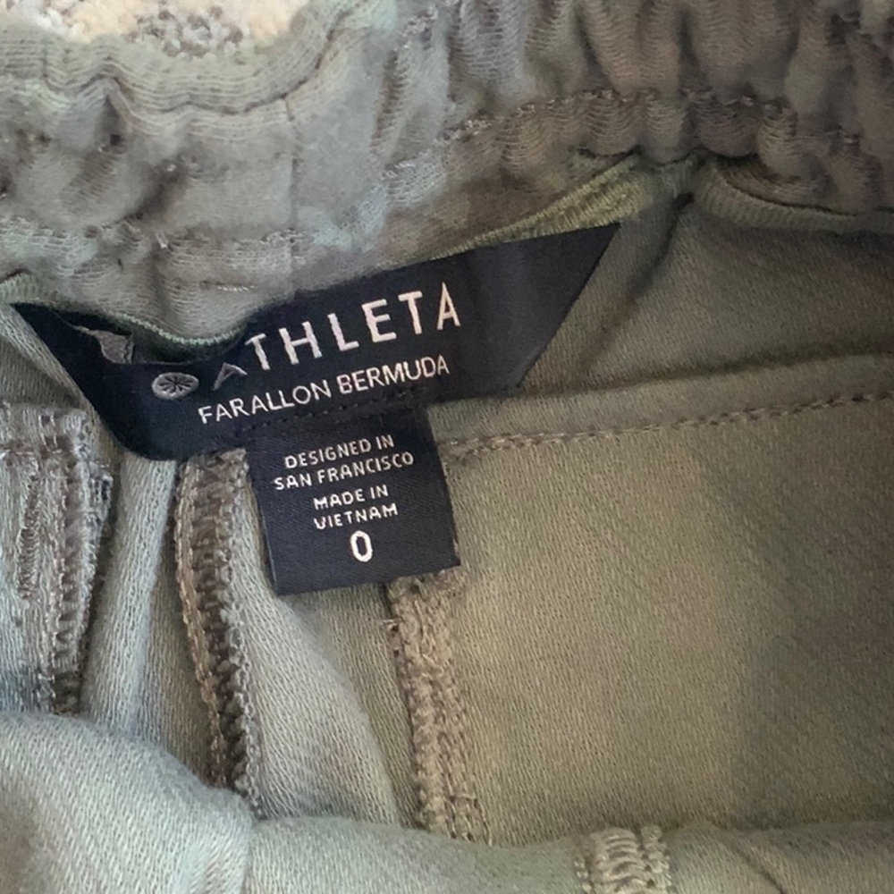 Athleta Bermuda shorts - Picture 4 of 6